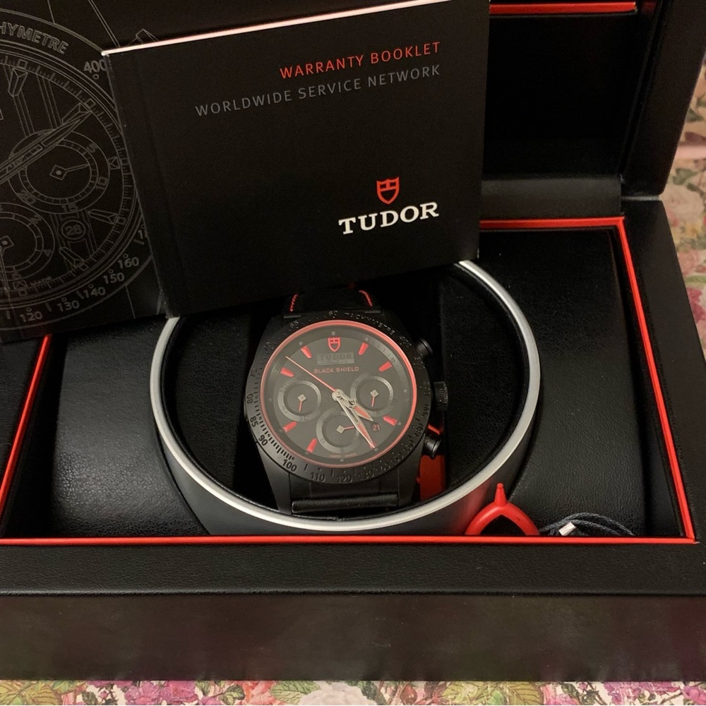 Tudor Fastrider black shield Ducati watch Black/Red/Black - Picture 3 of 14